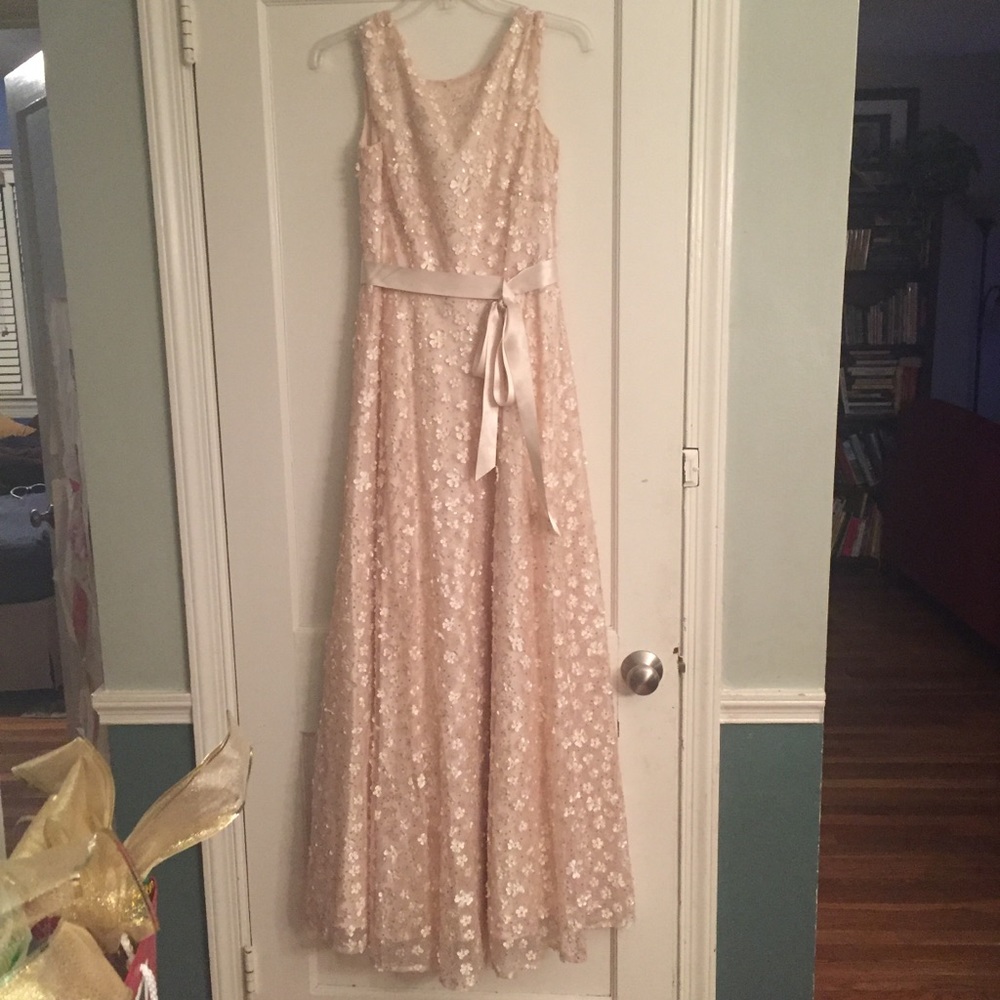 beautiful full length gown!